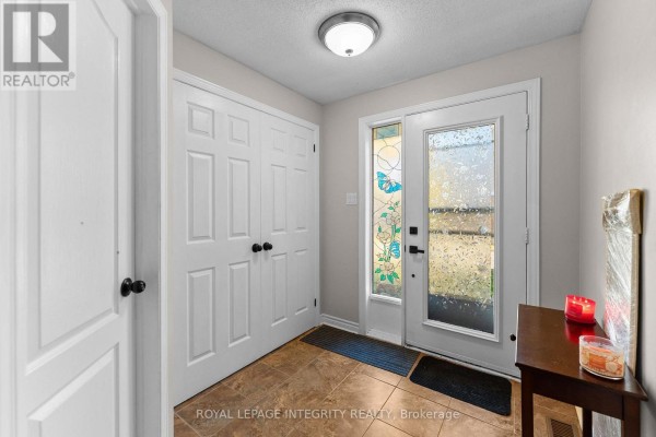 Bathroom - 1930 Ashmont Street, Ottawa, ON K1C7B9 Photo 4