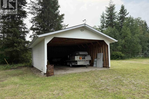 Kitchen - 1931 Alma Road, Quesnel, BC V2J6J3 Photo 5