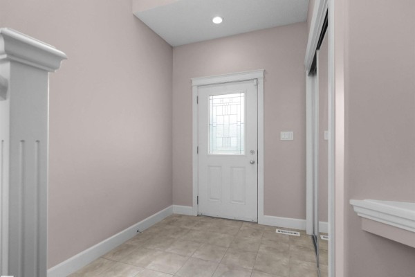 Family room - 1932 67 St Sw, Edmonton, AB T6X0L9 Photo 4