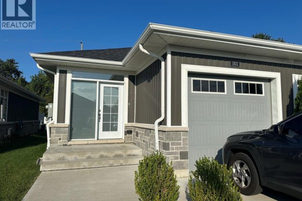Townhouse for rent at 1932 Ethan Court, Windsor, ON - MLS® YbRa6m