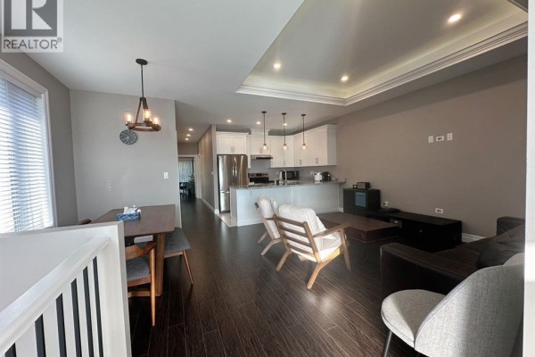 1932 Ethan Court, Windsor, ON, photo 2