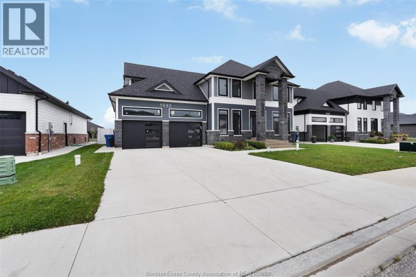 1933 Villa Canal Drive, Kingsville, ON, photo 2