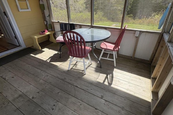 Living room - 1933 West Ship Harbour Road, Debaies Cove, NS B0J2L0 Photo 4