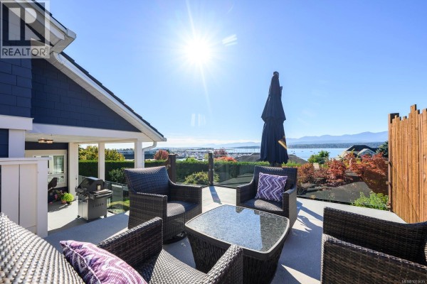 Family room - 1935 Taylor Ave, Comox, BC V9M1S8 Photo 4