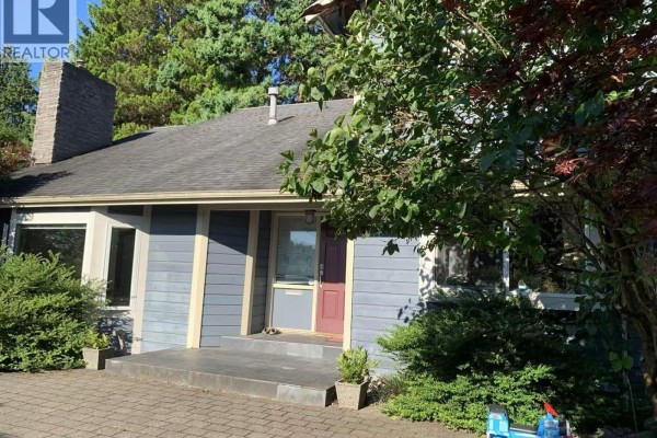 1936 Clarke Street, Port Moody, BC V3H1X9 Photo 3