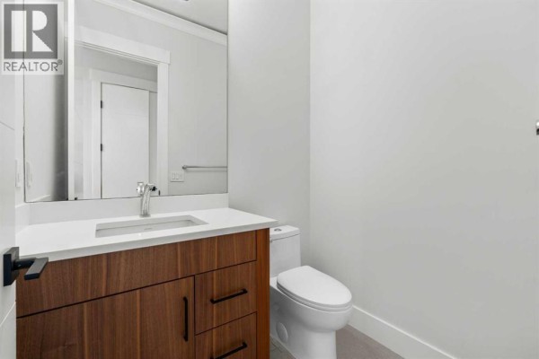 Kitchen - 1937 44 Avenue Sw, Calgary, AB T2T2N7 Photo 4