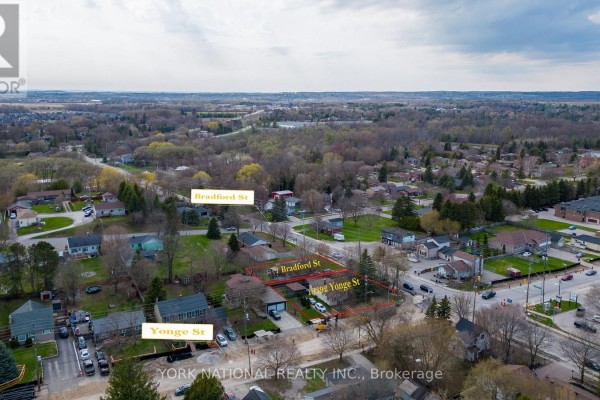 19392 Yonge Street, East Gwillimbury, ON L9N1L7 Photo 4