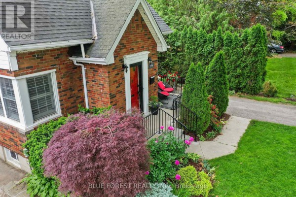 Den - 194 Belgrave Avenue, London South, ON N6C4B9 Photo 2