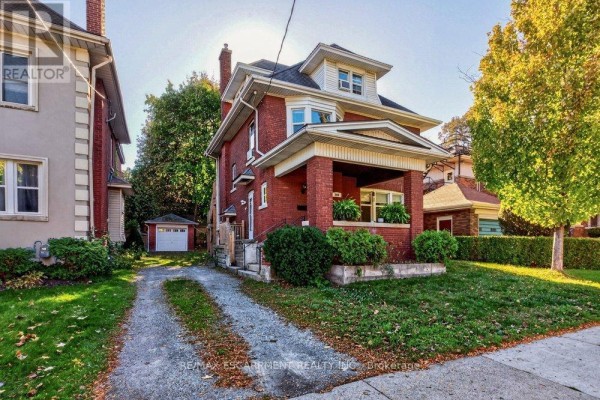 194 Delaware Avenue, Hamilton, ON L8M1W1 Photo 2
