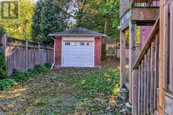 194 Delaware Avenue, Hamilton, ON L8M1W1 Photo 4