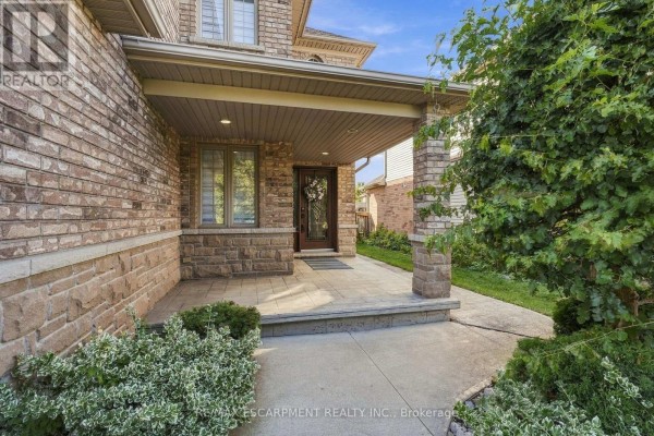2pc Bathroom - 194 Southbrook Drive, Hamilton, ON L0R1C0 Photo 4