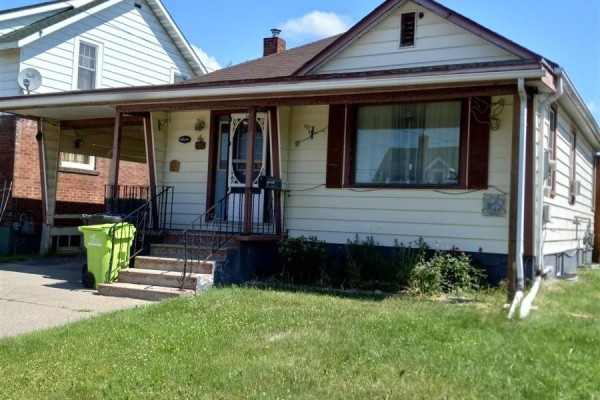 194 Wellington St E, Sault Ste  Marie, ON, photo 2