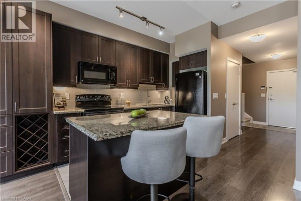 Kitchen - 1940 Ironstone Drive Unit# 204, Burlington, ON L7L0E4 Photo 5