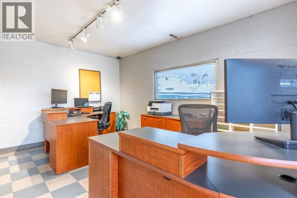 1944 11 Avenue Nw, Medicine Hat, AB T1C1T6 Photo 4