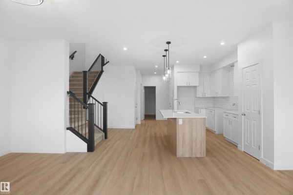 Kitchen - 19446 22a Av Nw, Edmonton, AB T6M1P9 Photo 3