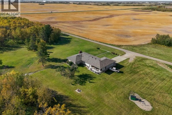 19448a Highway 26, Rural Camrose County, AB, photo 3