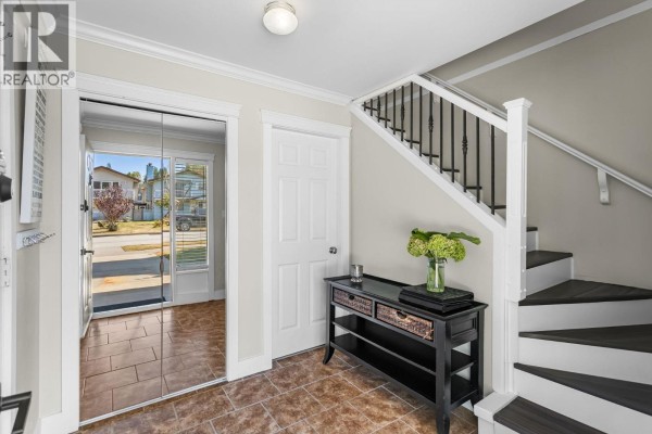 1949 Taylor Street, Port Coquitlam, BC V3C4M1 Photo 4