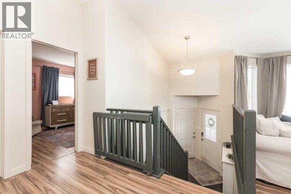 195 Cowichan Court W, Lethbridge, AB, photo 3