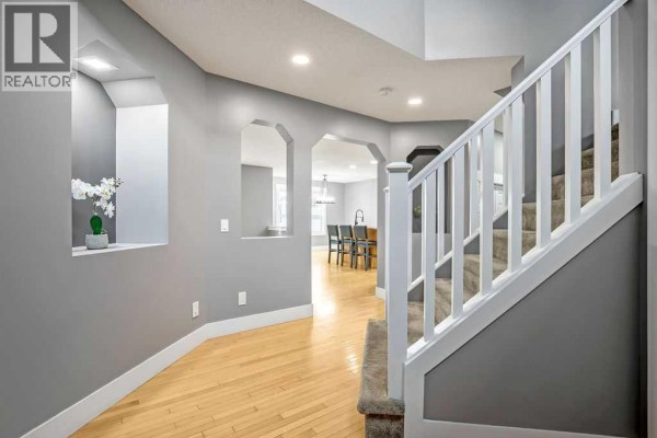 Living room - 195 Cranwell Crescent Se, Calgary, AB T3M1G1 Photo 2