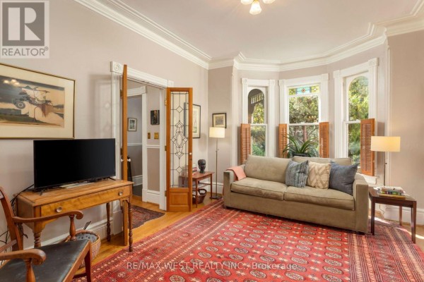 Dining room - 195 Dunn Avenue, Toronto, ON M6K2S1 Photo 5