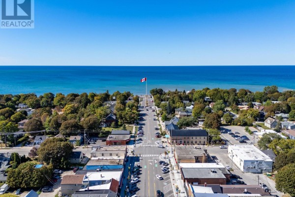 195 High Street, Saugeen Shores, ON N0H2L0 Photo 3