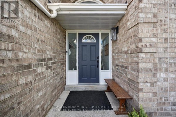 195 King Street, East Gwillimbury, ON, photo 2