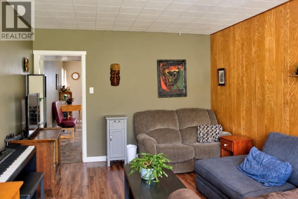 Laundry room - 195 Lerose Street, Trail, BC V1R3L7 Photo 5