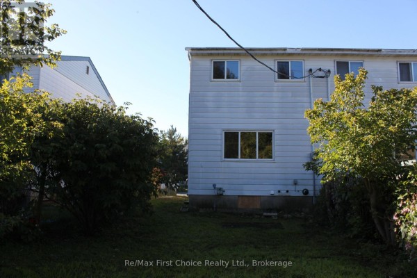 Bedroom 2 - 195 Limbrick Street, Thunder Bay, ON P7C4S6 Photo 4