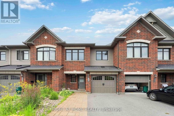 195 Mancini Way, Ottawa