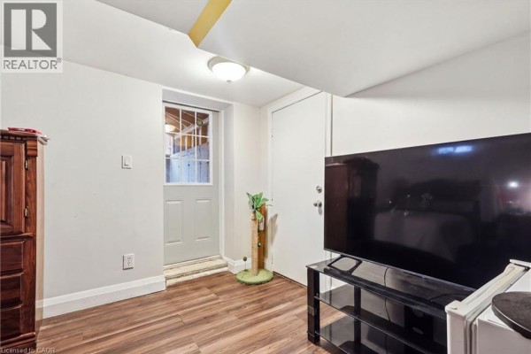 195 Victoria Street N Unit# Basement, Kitchener, ON, photo 3