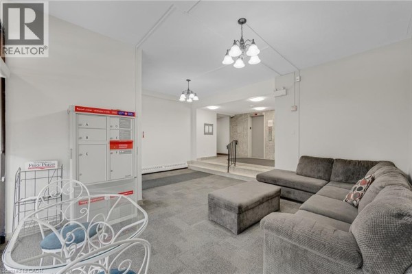Living room - 1950 Main Street W Unit# 802, Hamilton, ON L8S4M9 Photo 5
