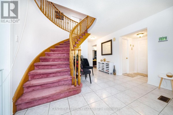 Family room - 1951 Rosebank Road, Pickering, ON L1V1P7 Photo 4