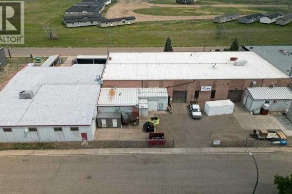1954 10 Avenue Nw, Medicine Hat, AB, photo 2