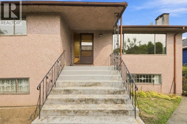1955 Turner Street, Vancouver, BC V5L1Z9 Photo 5
