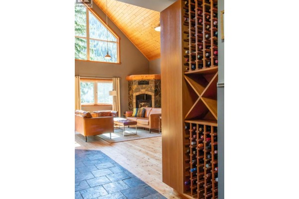 Foyer - 1957 Greywolf Drive, Panorama, BC V0A1T0 Photo 5