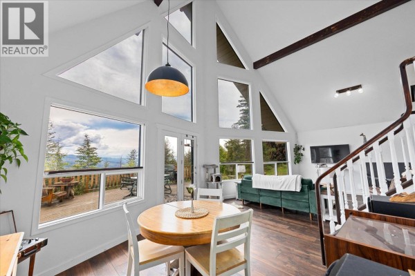 1957 Huckleberry Road, Kelowna, BC, photo 2