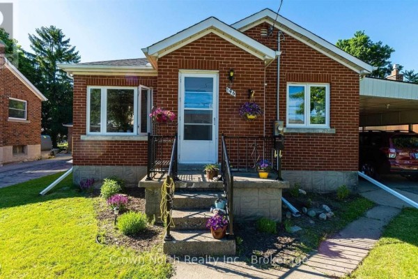 Bedroom 3 - 196 Blucher Street, Kitchener, ON N2H5V7 Photo 5
