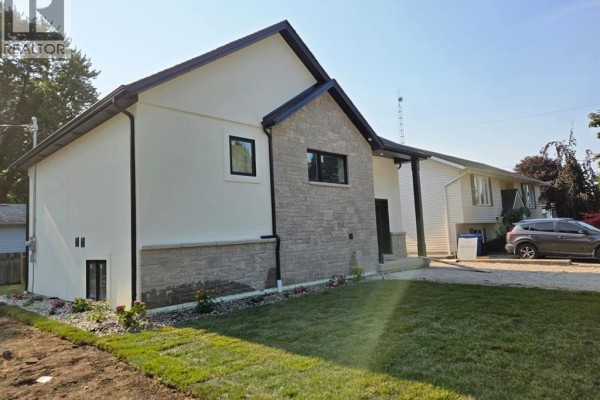 5pc Ensuite bath - 196 Ross Crescent, Colchester, ON N0R1G0 Photo 3