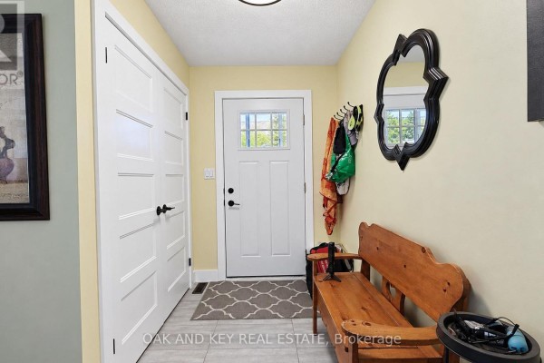 Games room - 196 Southfield Drive, Strathroy Caradoc, ON N7G3V4 Photo 5