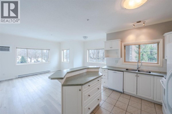 Dining room - 196 Wade Avenue W Unit# 208, Penticton, BC V2A1T6 Photo 5