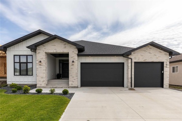 196 Wyndham Estate Drive, Steinbach