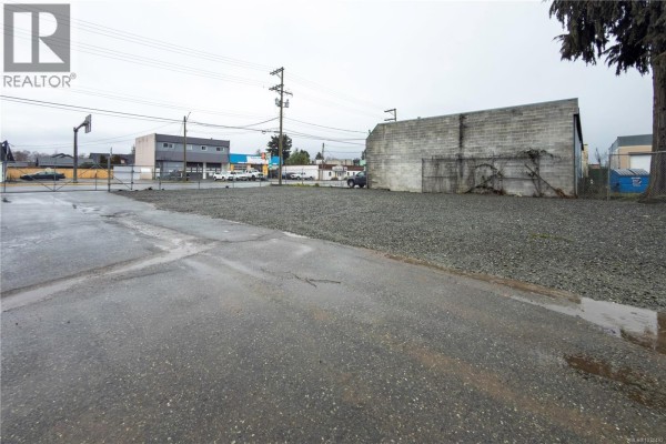 1961 Island Hwy, Campbell River, BC V9W2G3 Photo 5