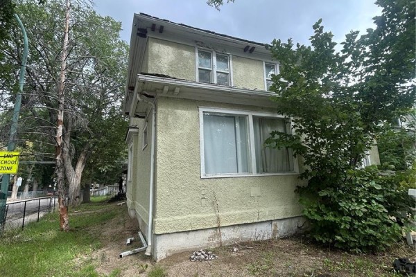 1961 Montreal Street, Regina