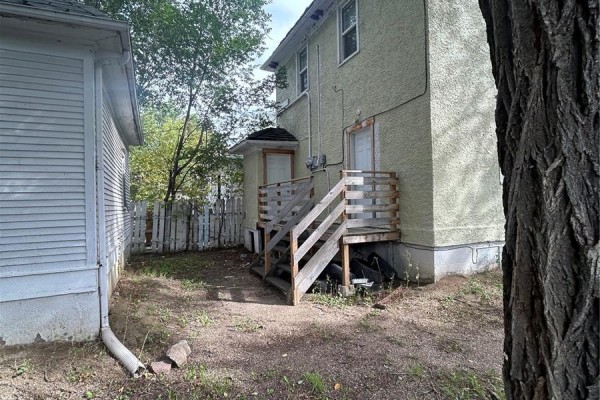 Kitchen - 1961 Montreal Street, Regina, SK S4P1L4 Photo 2