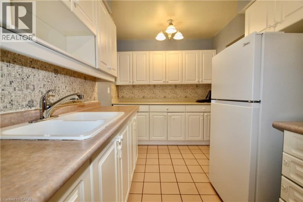 1964 Main Street W Unit# 802, Hamilton, ON, photo 3