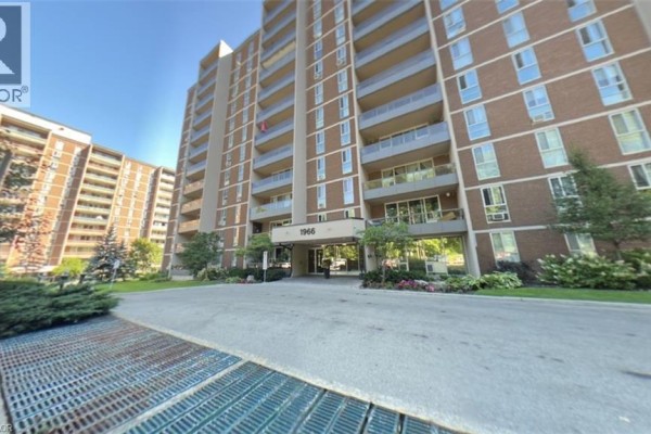 1966 Main Street Unit# 306, Hamilton, ON, photo 3