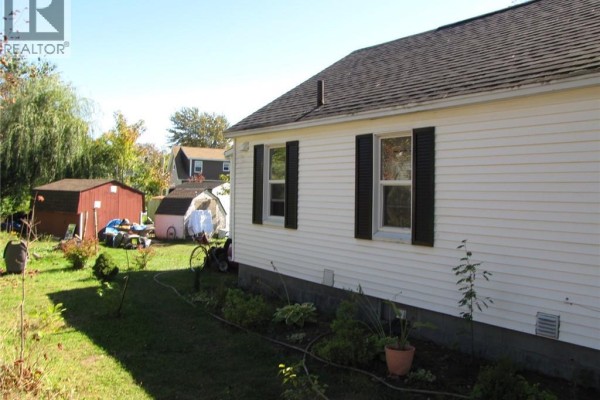 Kitchen - 197 Broadway Street, Moncton, NB E1A3Y3 Photo 3