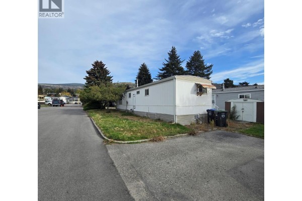 Full bathroom - 197 Dauphin Avenue Unit# 16, Penticton, BC V2A3S3 Photo 3