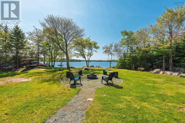 197 Peters Lake Road, Hatchet Lake, NS B3T1P6 Photo 2