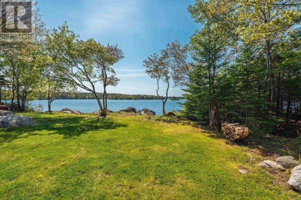 197 Peters Lake Road, Hatchet Lake, NS B3T1P6 Photo 4